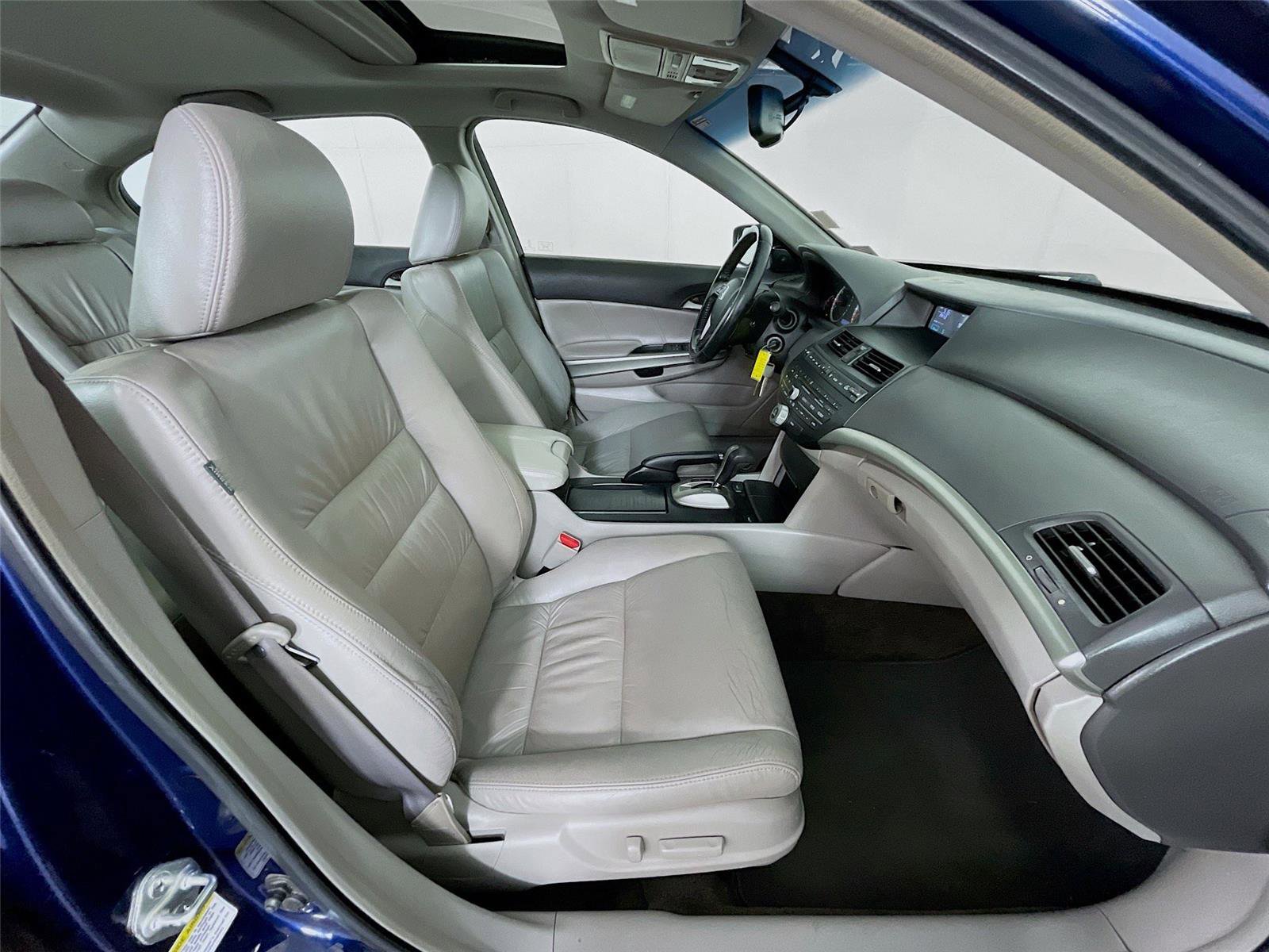 Used 2009 Honda Accord EX-L image 29