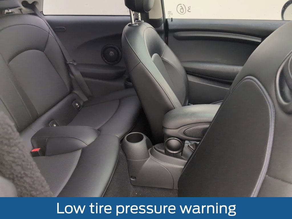 Used 2017 MINI Cooper 2-Door Hardtop image 18