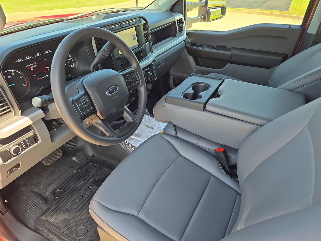 Used 2024 Ford F550 2WD Regular Cab Super Duty image 10