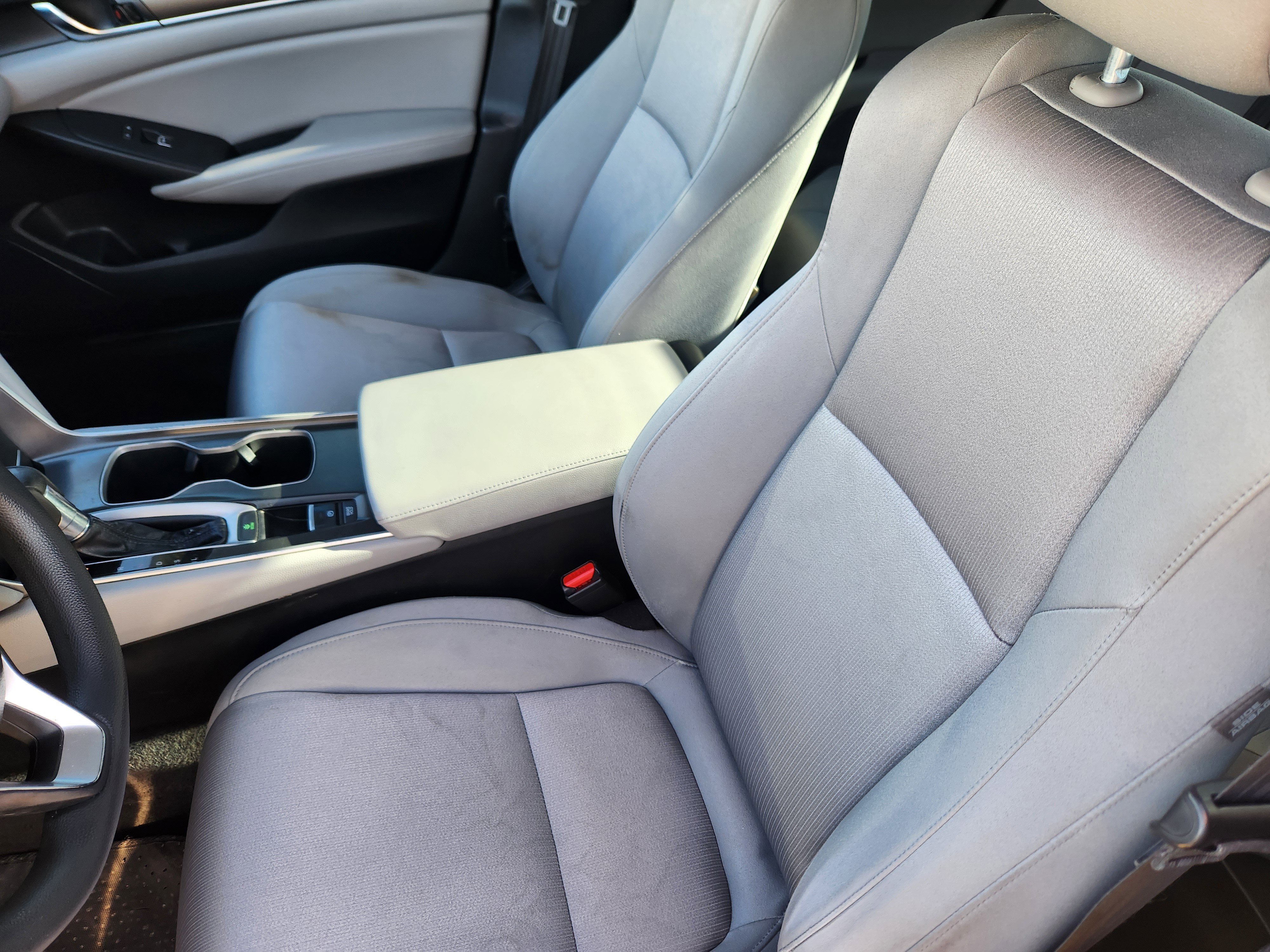 Used 2018 Honda Accord LX image 9