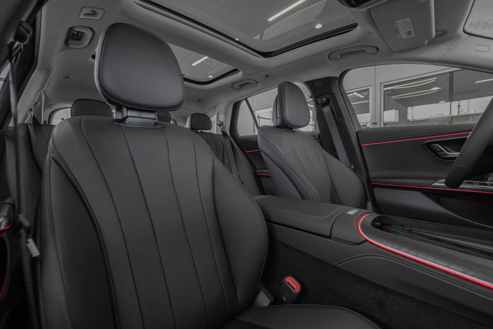 New 2025 Mercedes-Benz E 450 4MATIC All-Terrain Wagon image 32