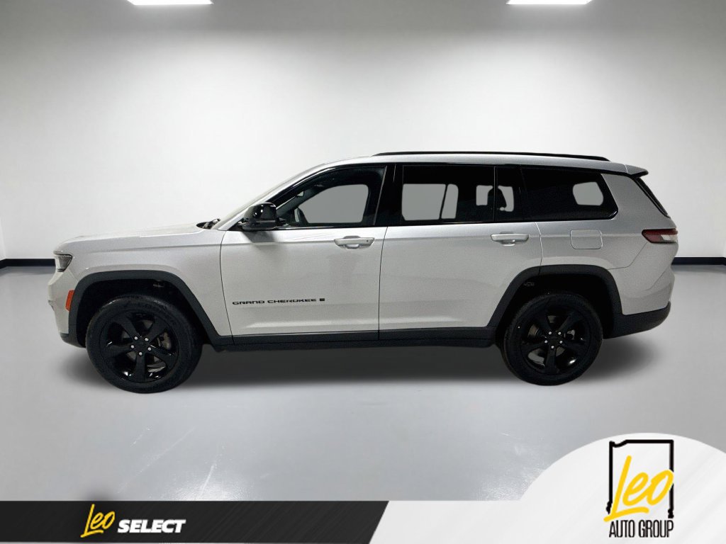 Used 2023 Jeep Grand Cherokee L Laredo AWD/4WD image 11