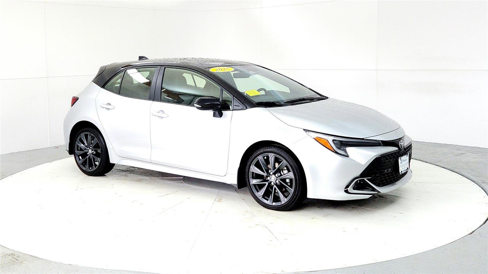 Certified 2025 Toyota Corolla XSE FWD image 7