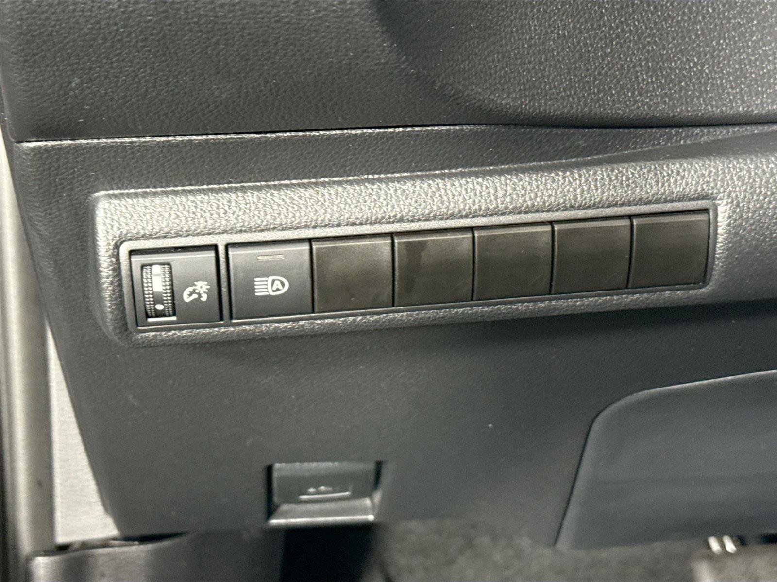 Used 2023 Toyota Corolla LE image 15