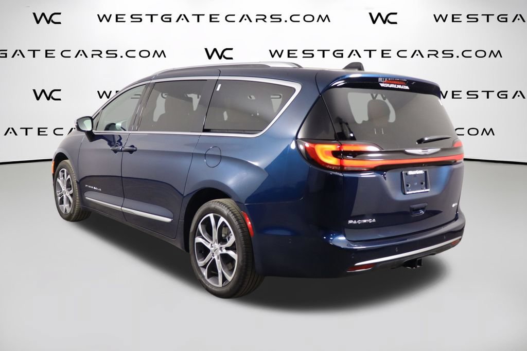 Used 2025 Chrysler Pacifica Pinnacle w/ Trailer Tow Group AWD/4WD image 48