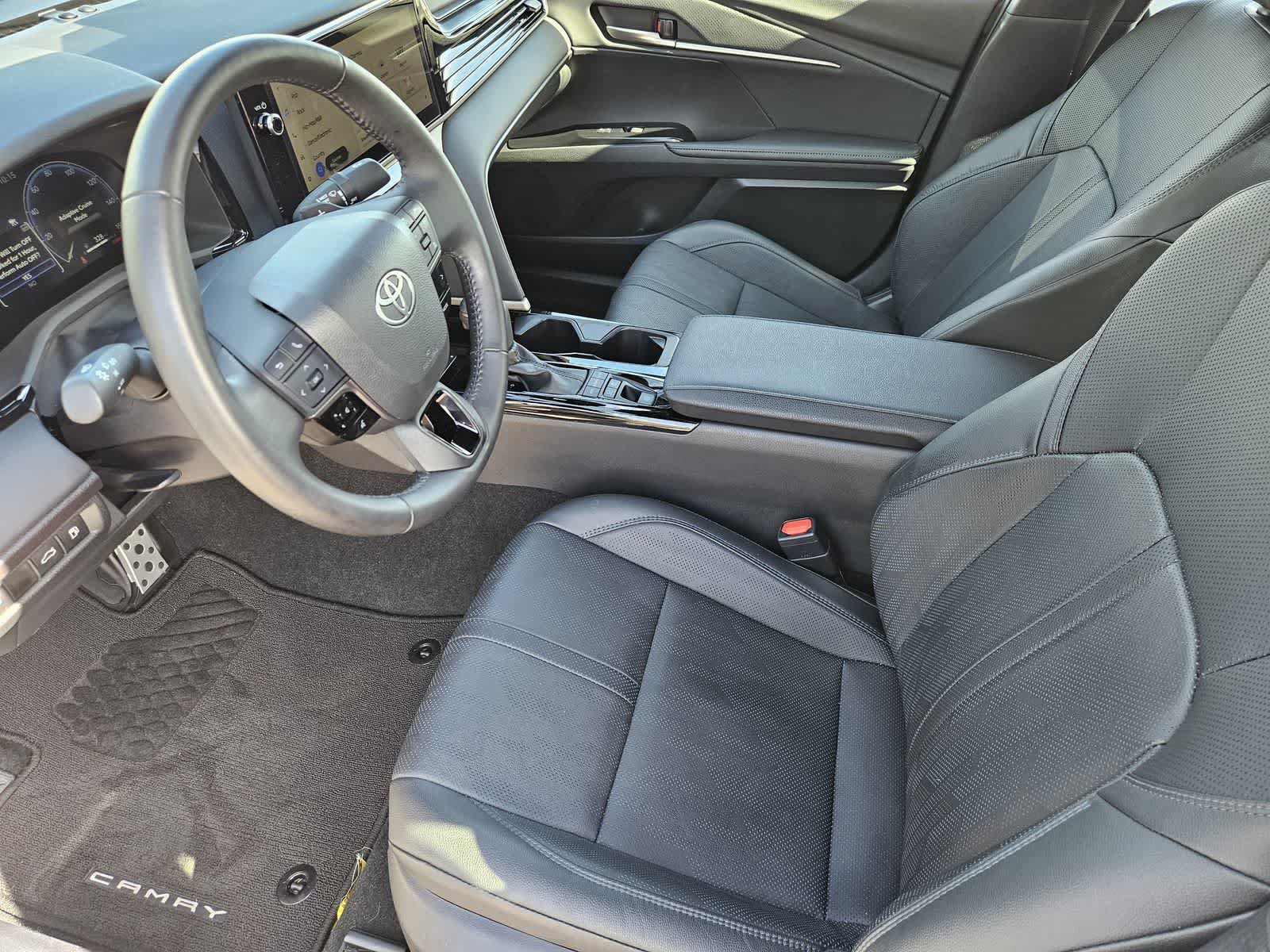 Used 2025 Toyota Camry XSE FWD image 2