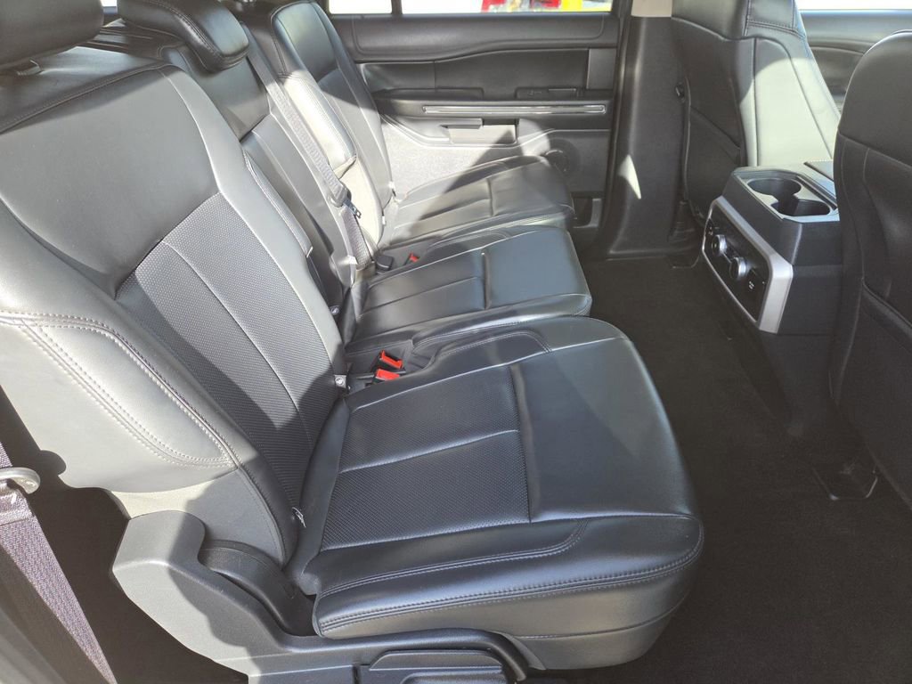 Used 2023 Ford Expedition Max XLT image 17