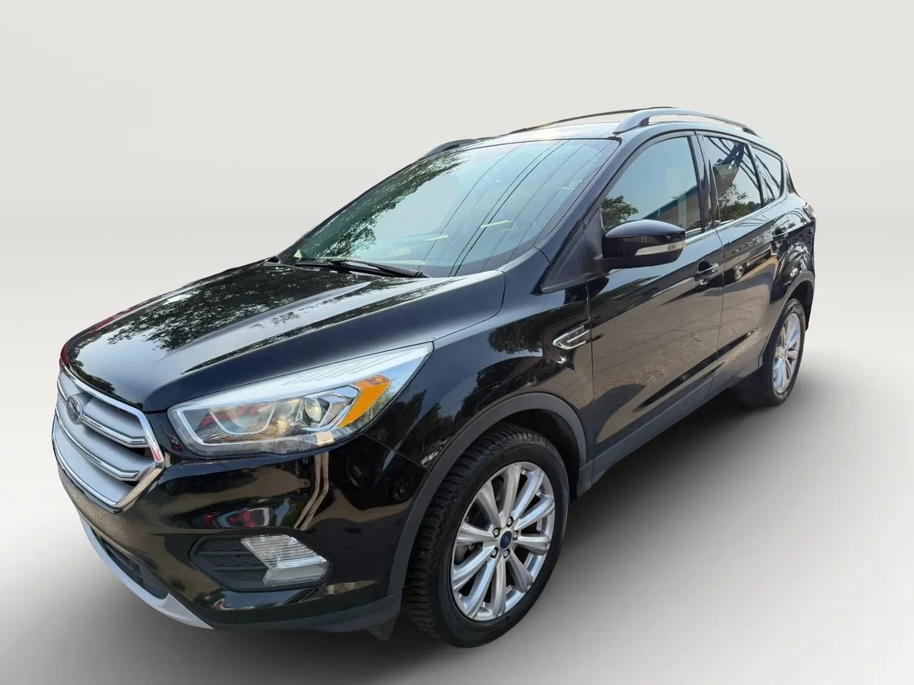 Used 2017 Ford Escape Titanium AWD/4WD image 12