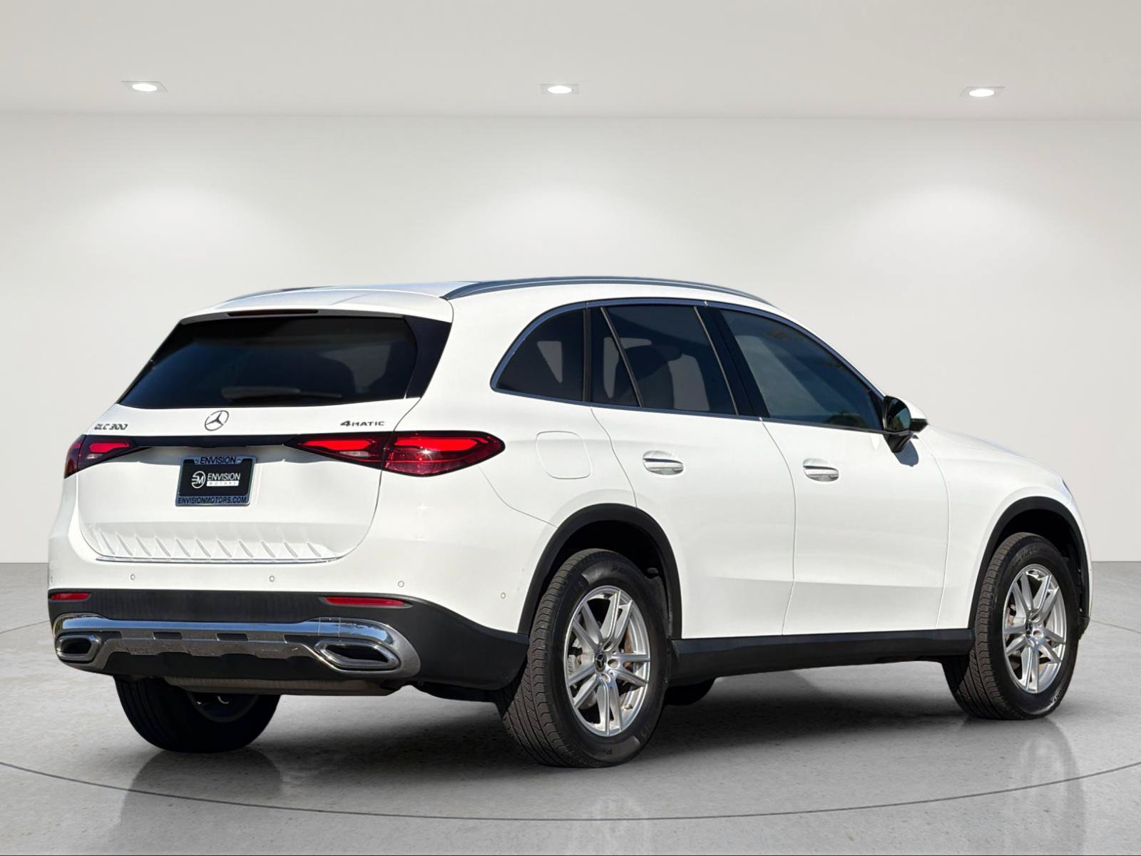 Used 2023 Mercedes-Benz GLC 300 4MATIC image 5