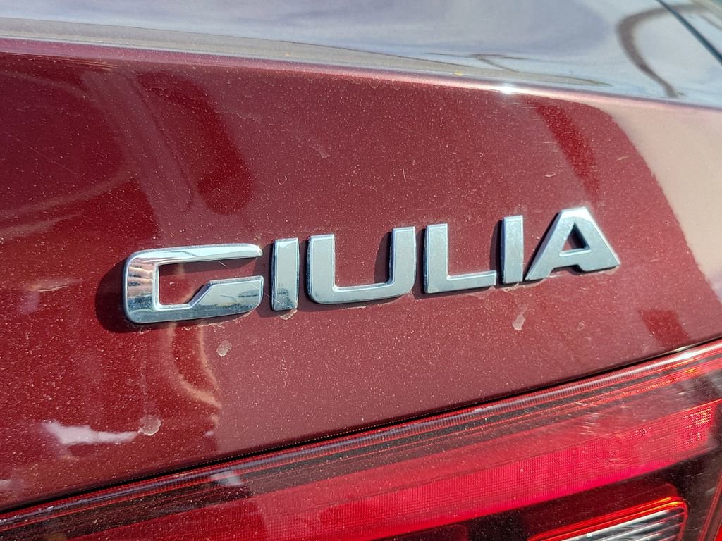 Used 2019 Alfa Romeo Giulia Ti w/ Quick Order Package 22Z Lusso image 7