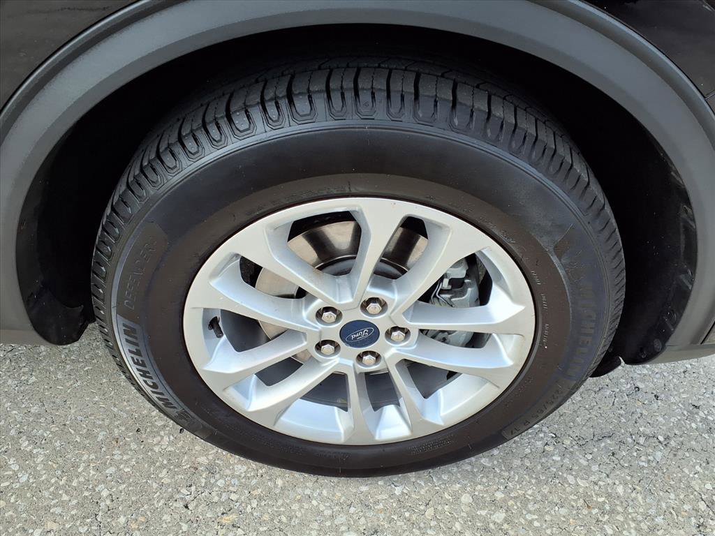 Used 2022 Ford Escape SE image 9