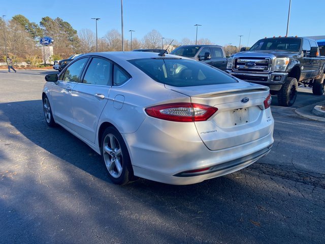 Used 2016 Ford Fusion SE w/ Equipment Group 201A image 5
