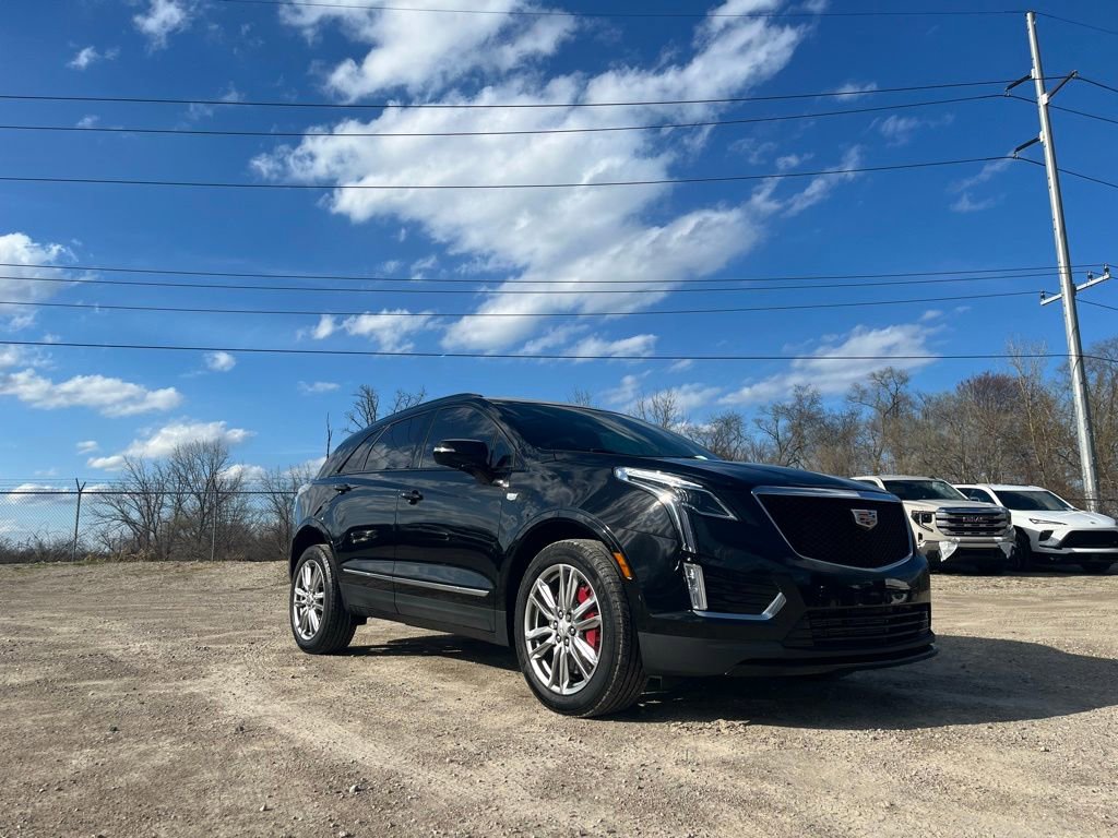 Used 2024 Cadillac XT5 Sportv w/ LPO, Floor Liner Package AWD/4WD image 5