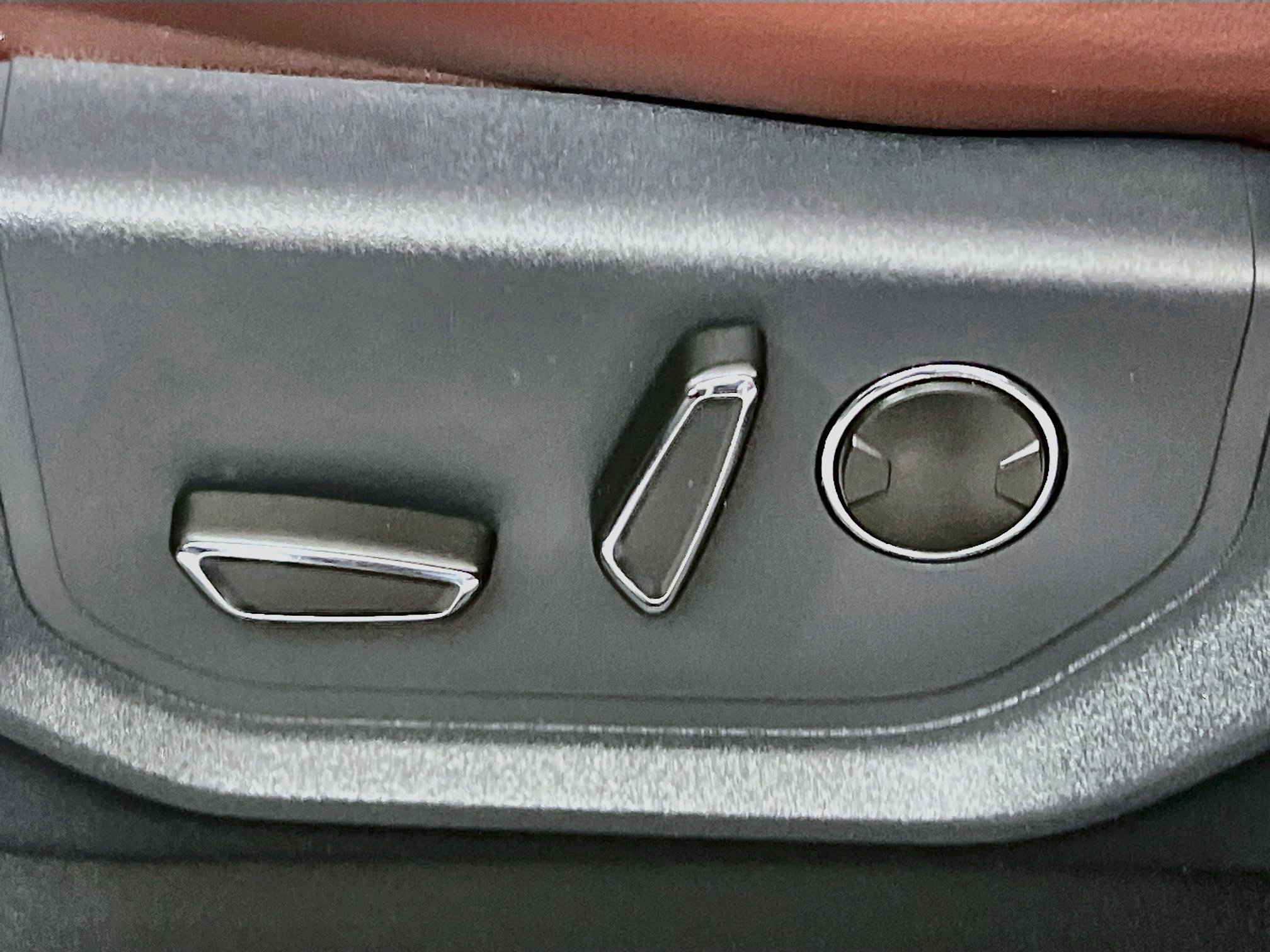 Used 2024 Ford Expedition Limited RWD image 15