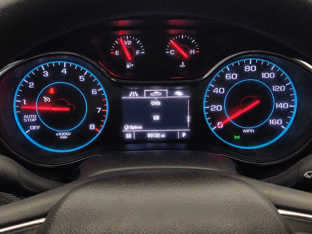 Used 2018 Chevrolet Cruze LT w/ Convenience Package FWD image 23