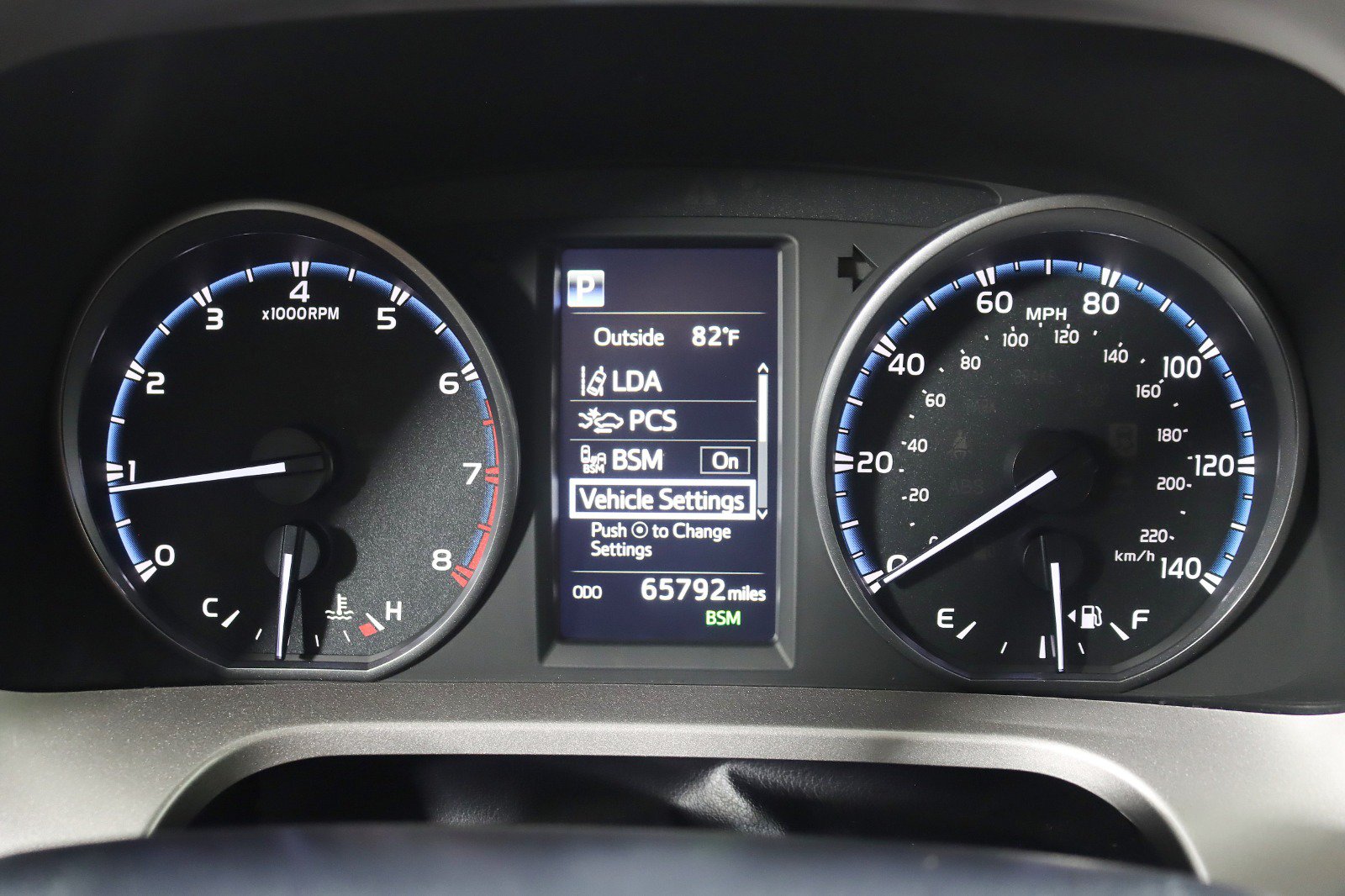 Used 2018 Toyota RAV4 XLE w/ Plus Extra Value Package AWD/4WD image 16