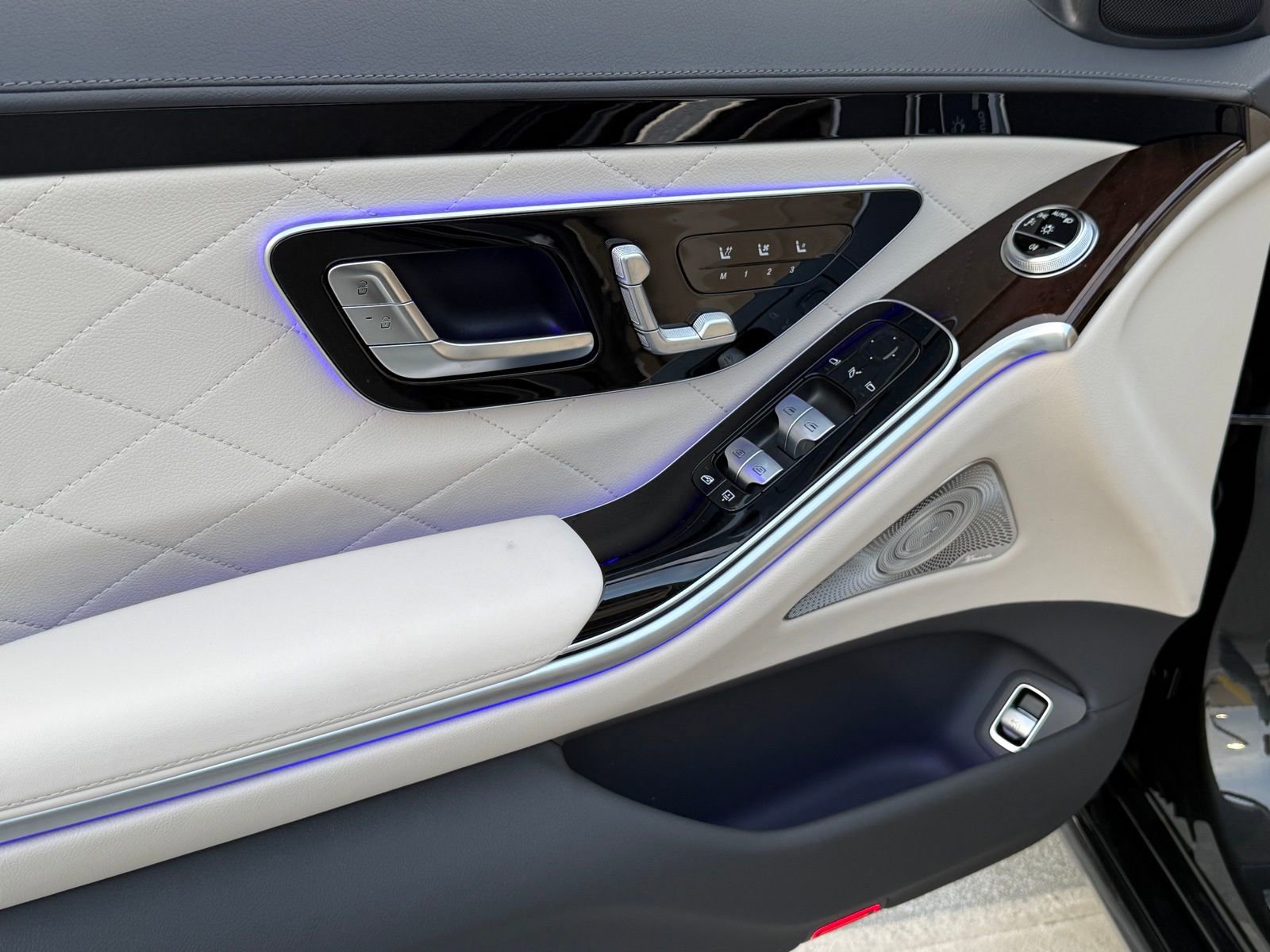 New 2026 Mercedes-Benz S 500 4MATIC image 19