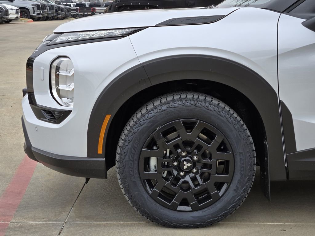 New 2026 Mitsubishi Outlander Trail Edition image 5