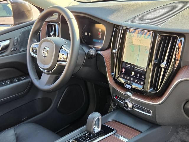 Certified 2023 Volvo XC60 B5 Plus FWD image 21