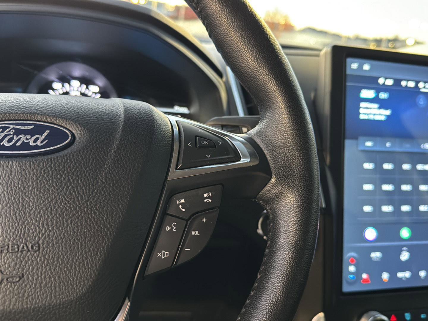 Used 2022 Ford Edge Titanium image 19