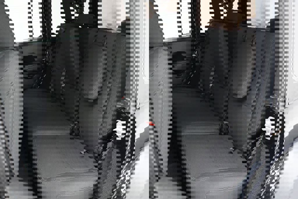 Used 2023 Jeep Wrangler Unlimited w/ Cold Weather Group image 12