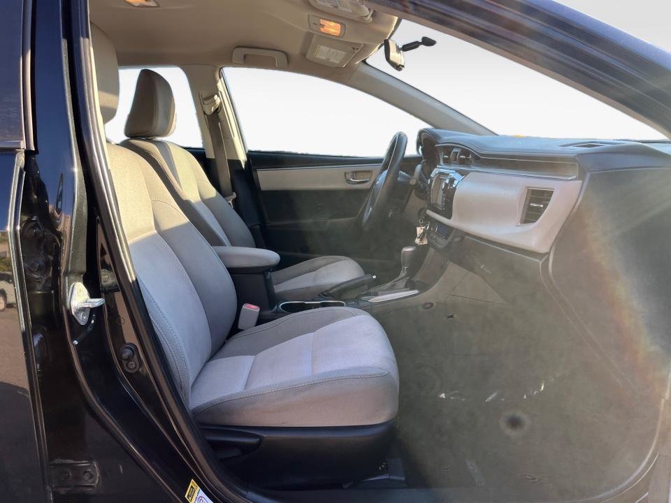 Used 2015 Toyota Corolla LE FWD image 27