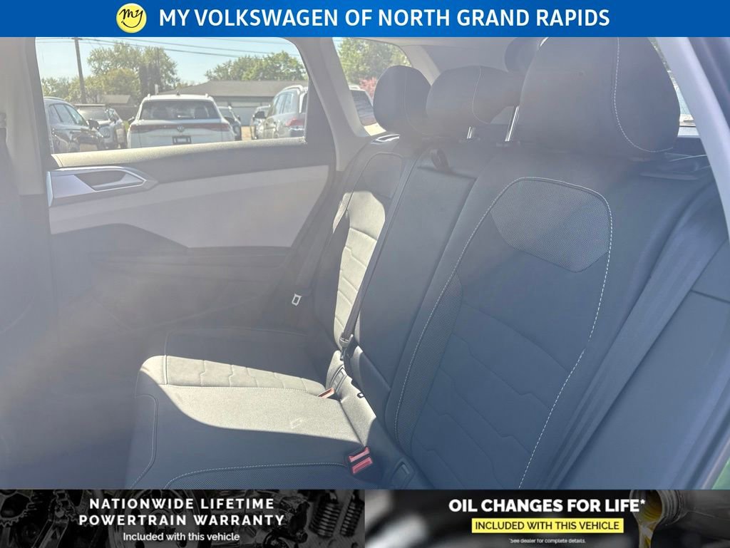 New 2026 Volkswagen Taos SE AWD/4WD image 12