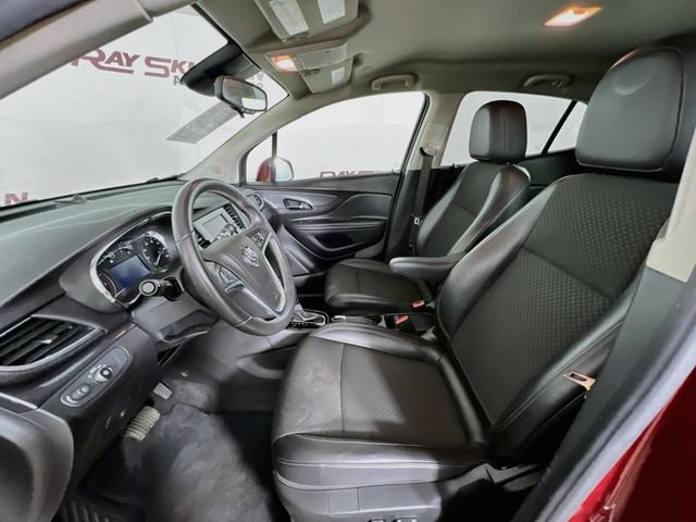 Used 2021 Buick Encore Preferred AWD/4WD image 10