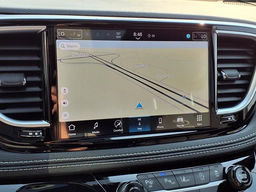 New 2025 Chrysler Pacifica Limited w/ Trailer Tow Group image 7