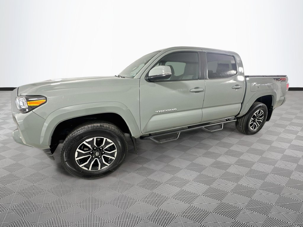 Used 2023 Toyota Tacoma TRD Sport AWD/4WD image 4