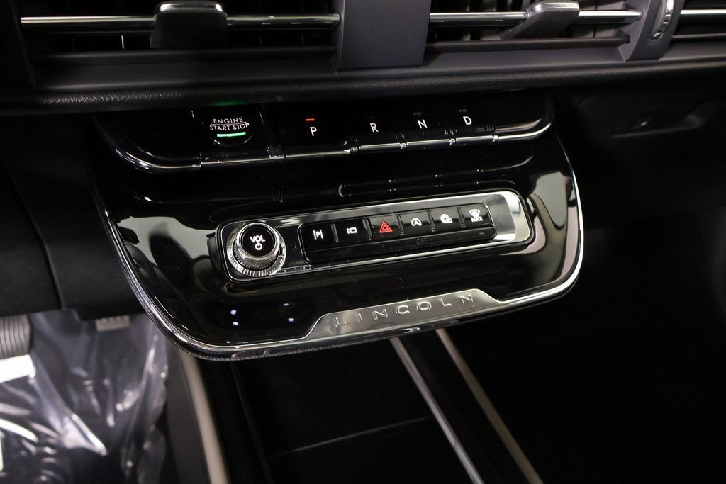 New 2026 Lincoln Corsair Premiere FWD image 9