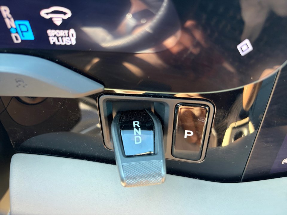 Certified 2025 Porsche Taycan image 25