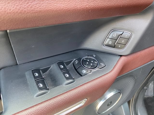 Used 2023 Ford Expedition Limited AWD/4WD image 18