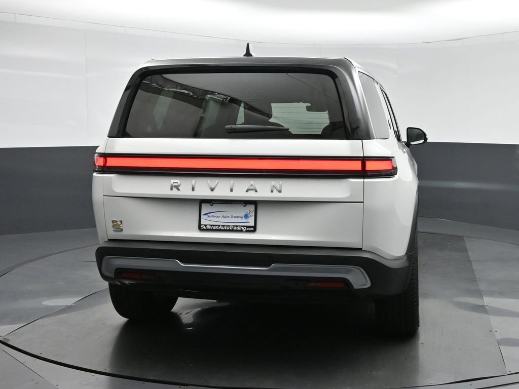 Used 2023 Rivian R1S Launch Edition image 6