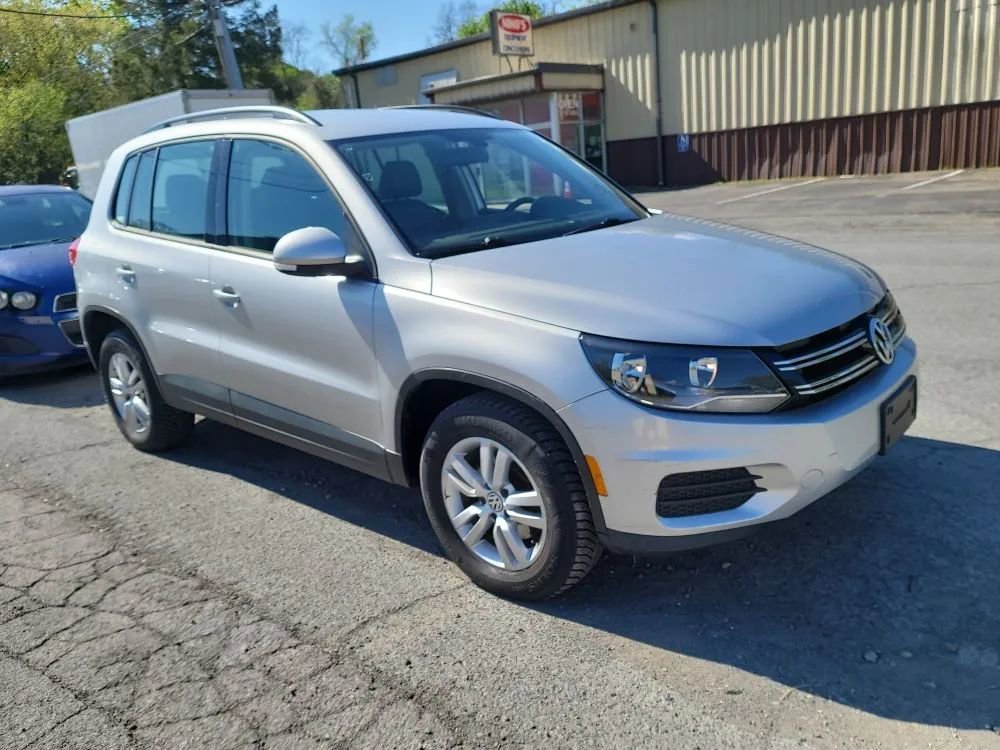 Used 2017 Volkswagen Tiguan S AWD/4WD image 3