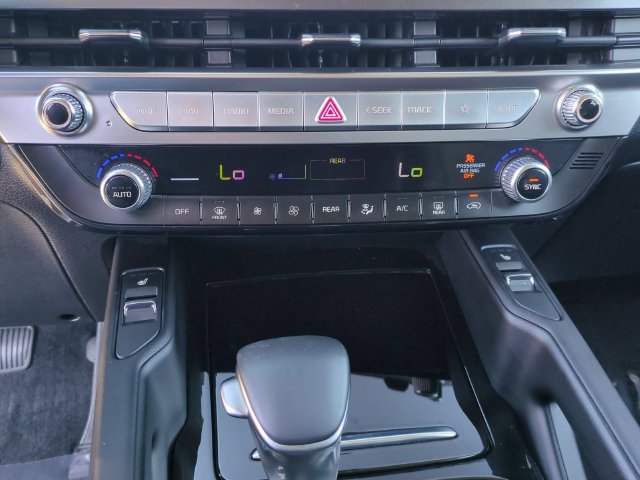 Used 2025 Kia Telluride S FWD image 19
