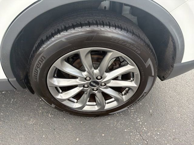 Used 2021 Lincoln Corsair AWD w/ Premium Package image 9