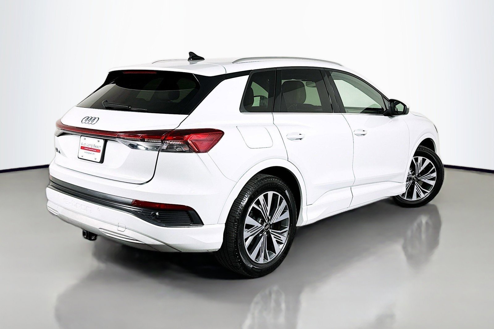 Used 2023 Audi Q4 e-tron Premium w/ Convenience Package image 14