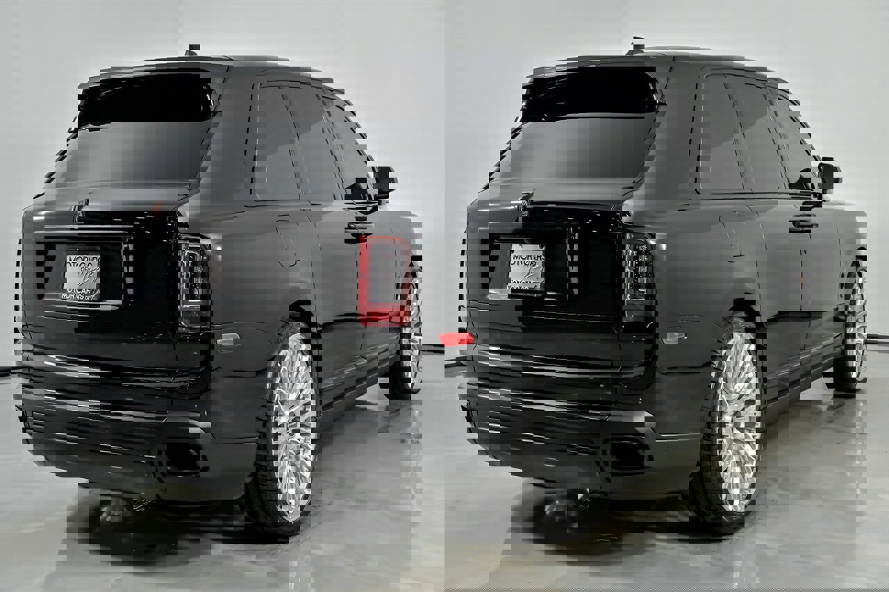 Used 2022 Rolls-Royce Cullinan image 12