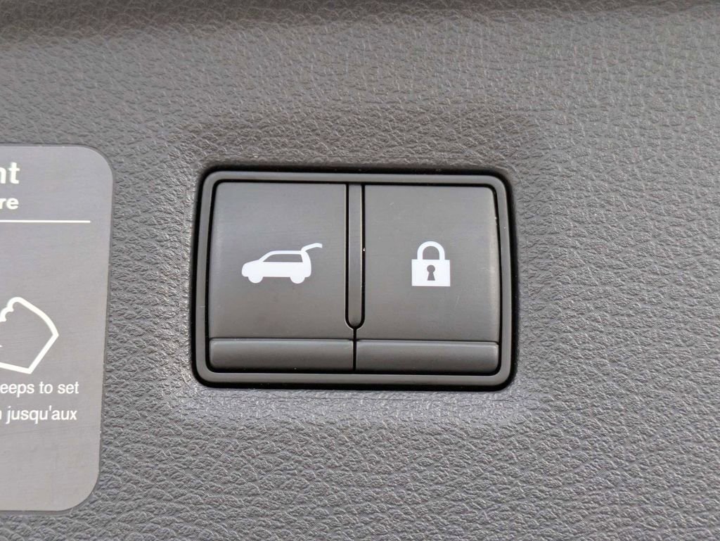 Used 2023 INFINITI QX50 Sensory image 11