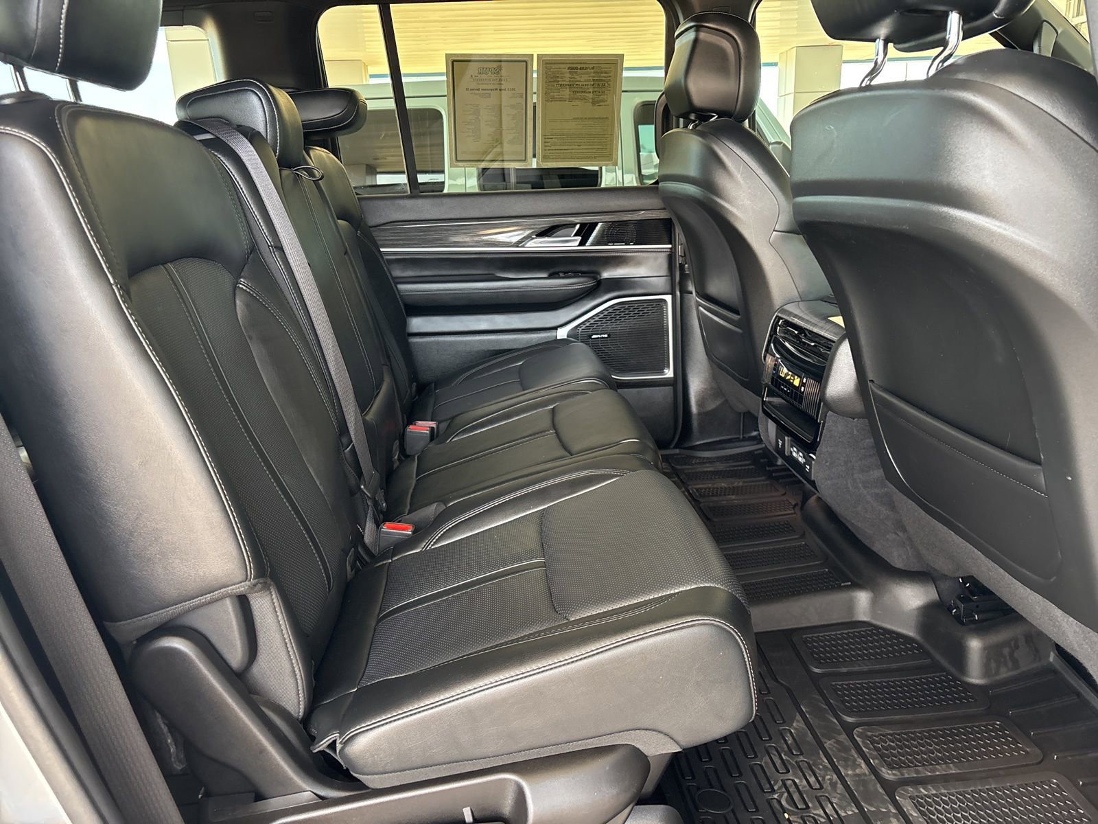 Used 2022 Jeep Wagoneer Series II image 43