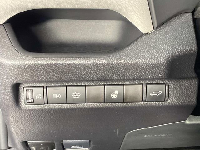 Used 2025 Toyota RAV4 XLE w/ Convenience Package AWD/4WD image 15