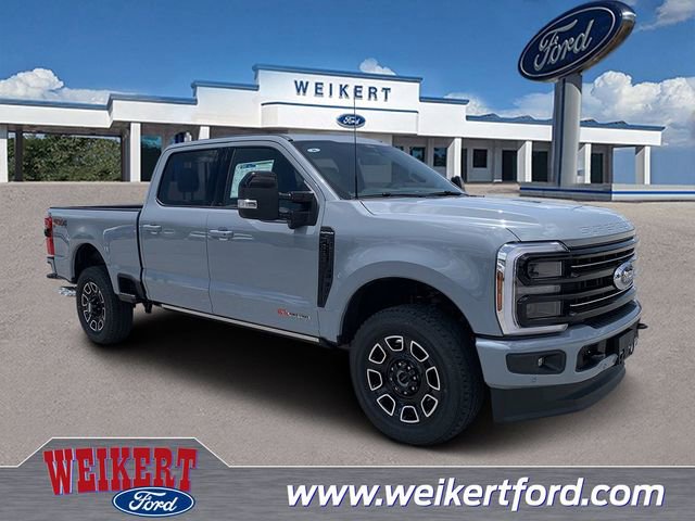 New 2025 Ford F350 Platinum w/ FX4 Off-Road Package