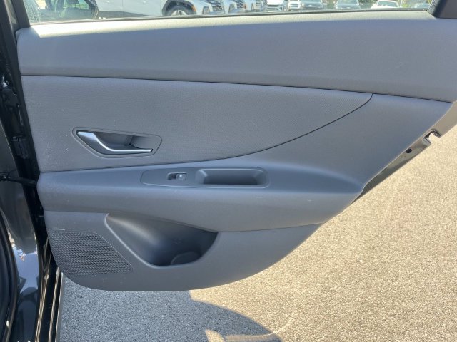Certified 2024 Hyundai Elantra SEL FWD image 21