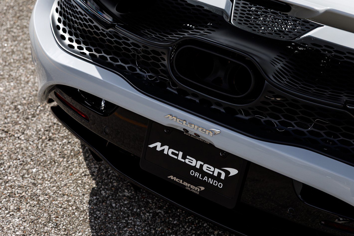 Used 2026 McLaren 750S Spider RWD image 16