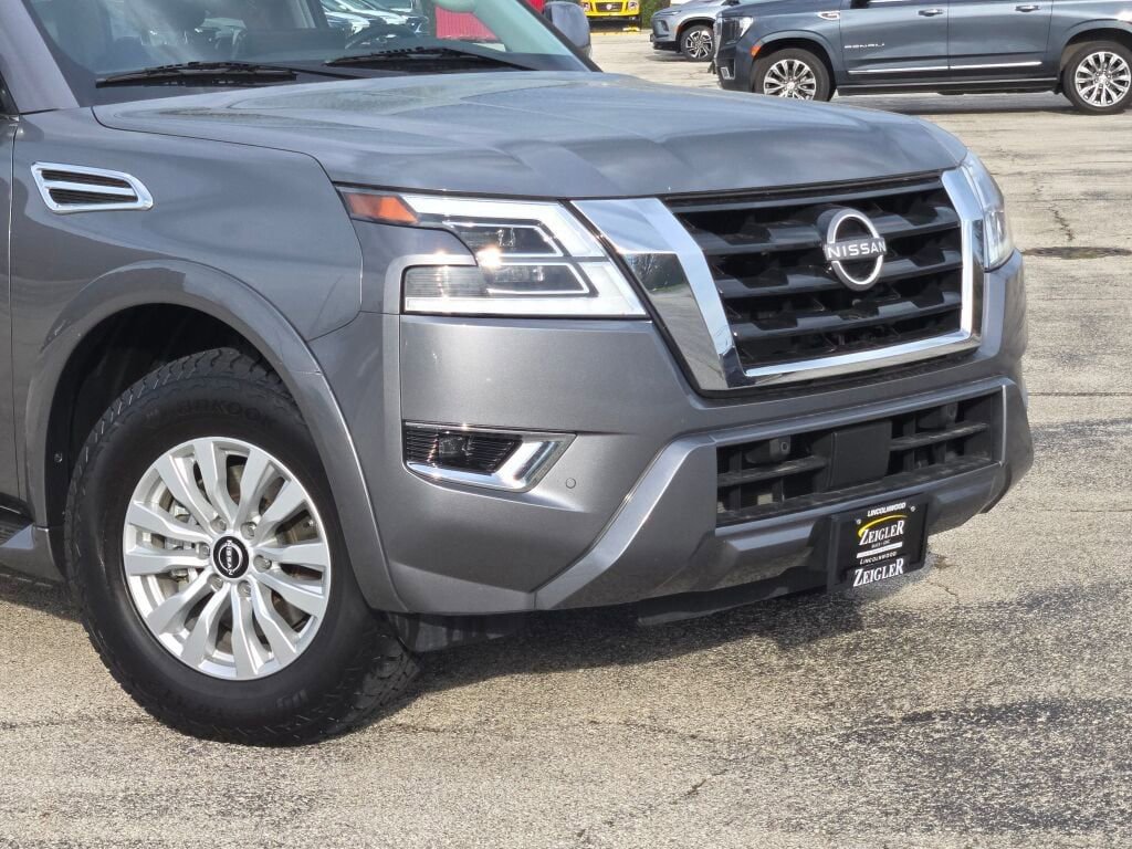Used 2024 Nissan Armada SV image 2