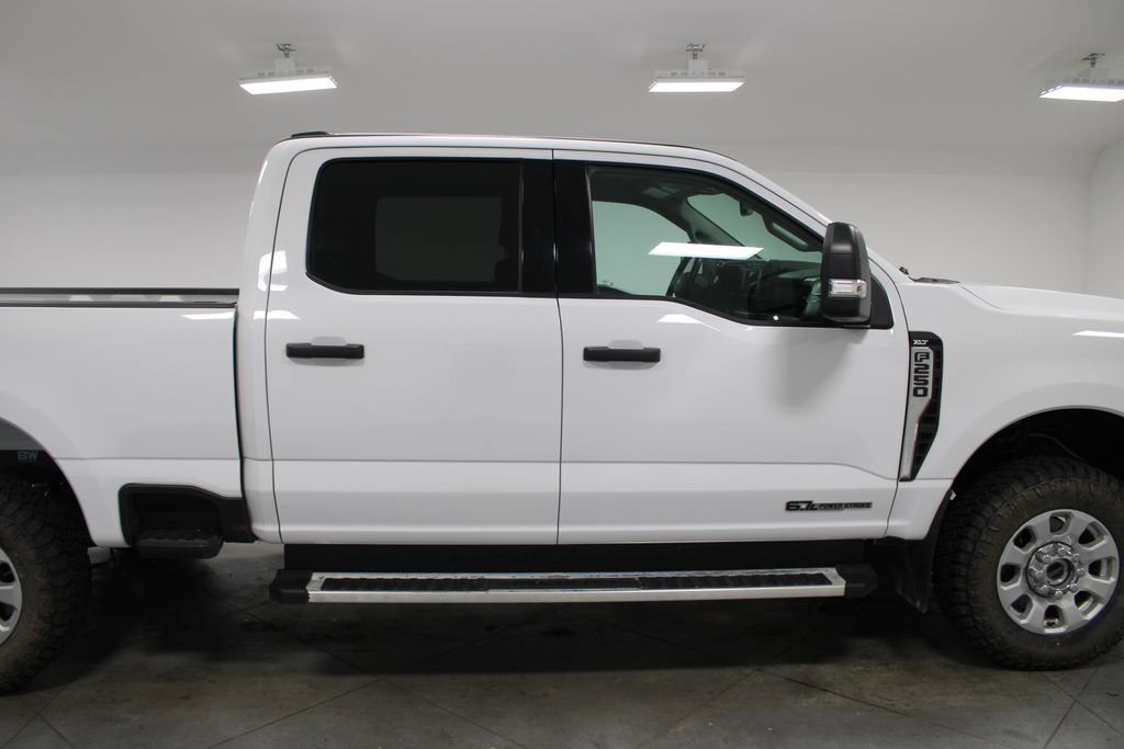Used 2023 Ford F250 XLT w/ Camper Package AWD/4WD image 11