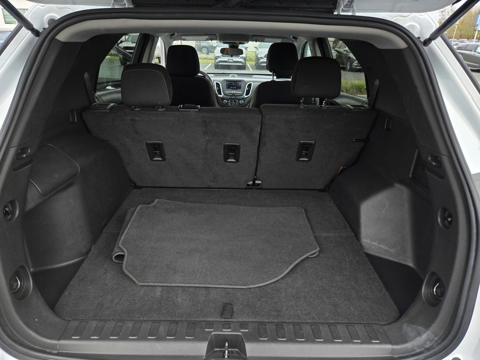 Used 2023 Chevrolet Equinox LT image 22