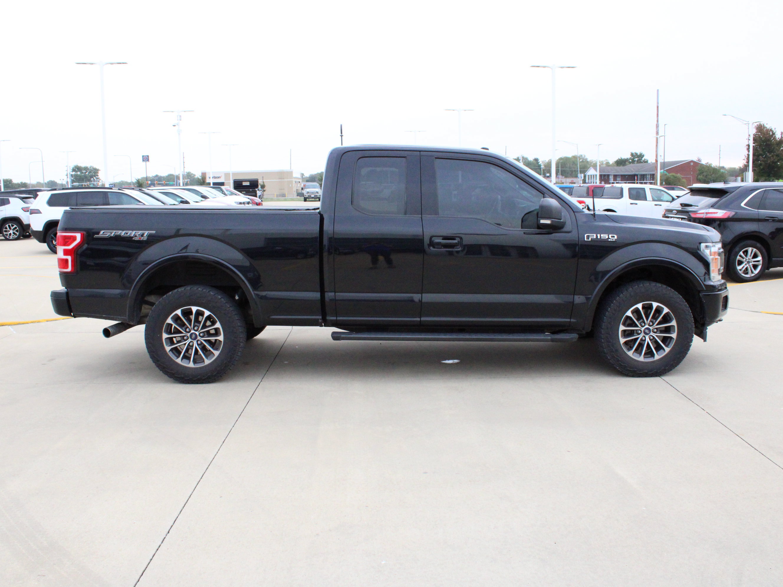 Used 2018 Ford F150 XLT w/ Equipment Group 302A Luxury AWD/4WD image 6