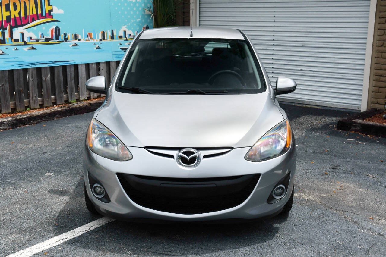 Used 2011 MAZDA MAZDA2 Touring FWD image 2